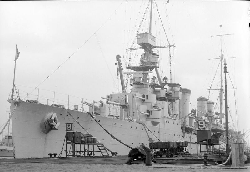 Файл:USS Detroit 24.jpg