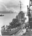 USS Henley у причала