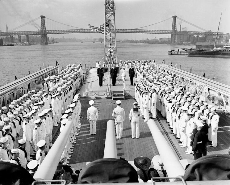 Файл:USS Honolulu 29.jpg