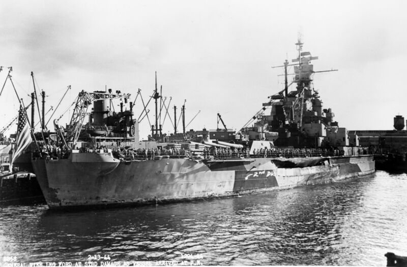 Файл:USS Indiana 02.jpg