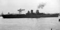 Корпус USS Iowa после спуска на воду. Верфь Нью-Йорка, 27 августа 1942 г.