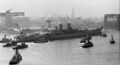 Корпус линкора USS Iowa после спуска на воду. Верфь Нью-Йорка, 27 августа 1942 г.