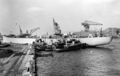 Линкор USS Kentucky спущен на воду для освобождения дока, чтобы USS Missouri мог пройти ремонт повреждений, полученных при посадке на мель 17 января 1950 г.