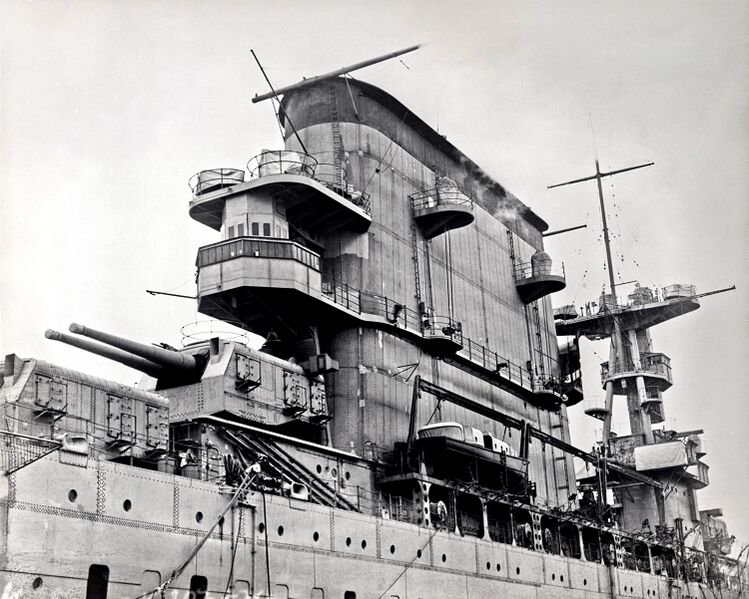 Файл:USS Lexington CV-2 highest point.jpg