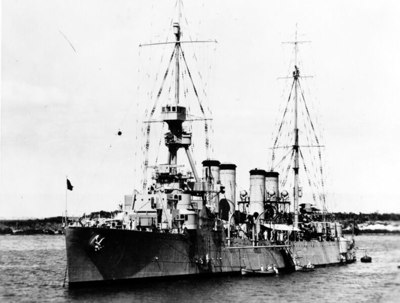 Файл:USS Milwaukee 06.jpg