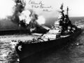 Линкор USS Missouri ведет огонь из второй башни по целям на побережье Кореи, октябрь 1950 г. Автограф Ч.Нимитца.