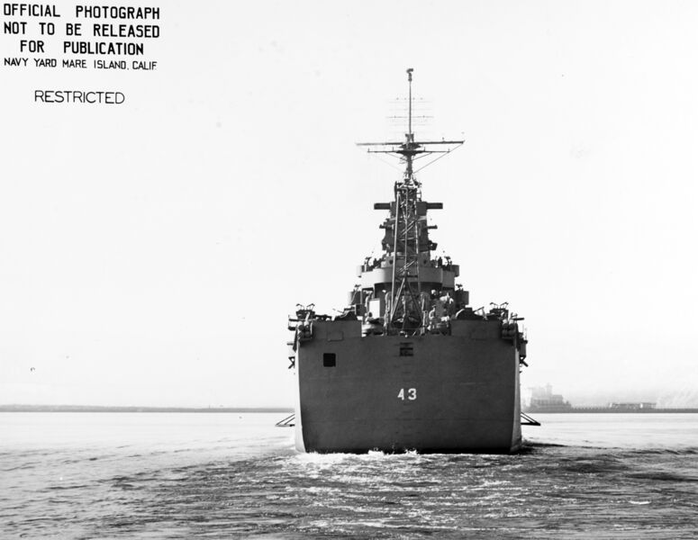 Файл:USS Nashville 09.jpg