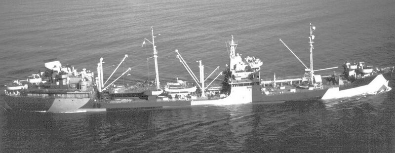 Файл:USS Neches (AO-47) camo.jpg
