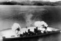 Линкор USS New Jersey ведет огонь по береговым целям. Корея, 10 ноября 1951 г.