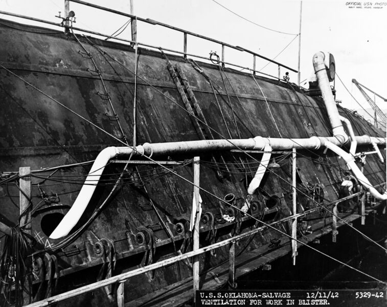 Файл:USS Oklahoma 42.jpg