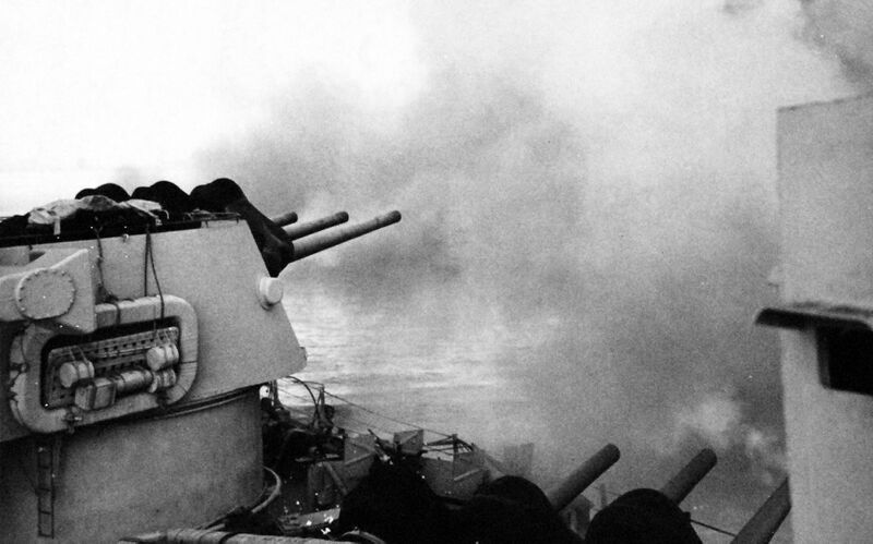 Файл:USS Phoenix 06.jpg