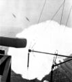 USS Providence (CLG-6) обстреливает побережье Вьетнама.