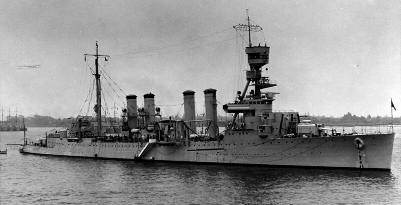 Файл:USS Raleigh 07.jpg