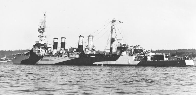 Файл:USS Raleigh 11.jpg