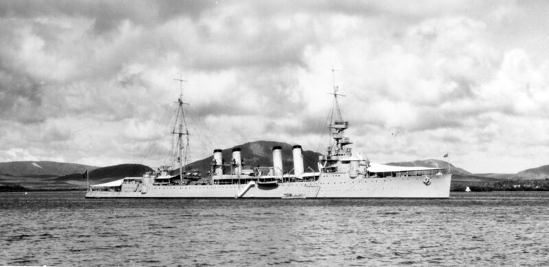 Файл:USS Raleigh 28.jpg