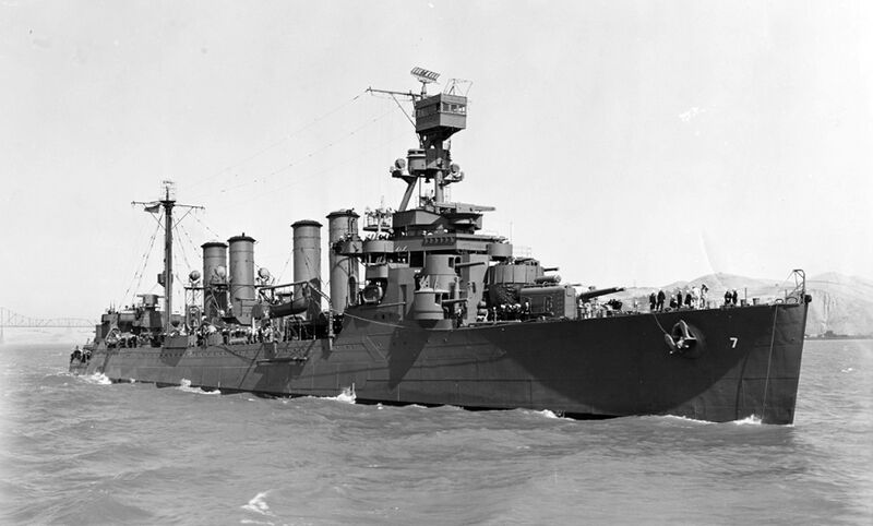 Файл:USS Raleigh 30.jpg