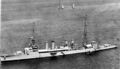 Легкий крейсер USS Richmond, конец 1920-х гг. «Vought» O2U-1 у борта корабля.