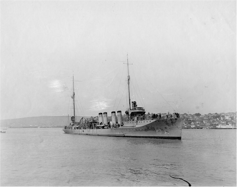 Файл:USS Shaw Mare.jpg