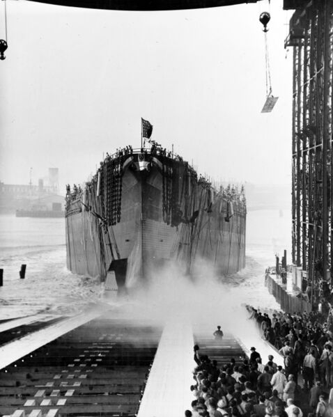 Файл:USS South Dakota 57.jpg