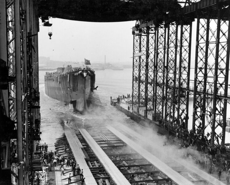 Файл:USS South Dakota 58.jpg