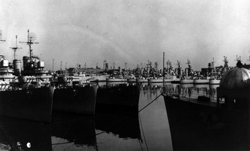 Файл:USS StLouis 09.jpg