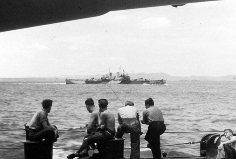 Файл:USS StLouis 11.jpg