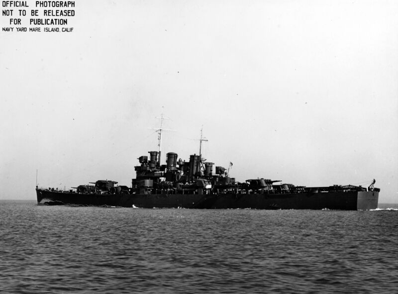 Файл:USS StLouis 12.jpg