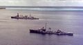 Легкий крейсер USS Trenton (позади) и эсминец USS Sampson. Бора-Бора, февраль 1942 г.