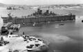 USS Wisconsin в плавучем доке USS AFDB-1. Гуам, 5 апреля 1952 г.