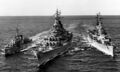 Эсминец USS Buck, линкор USS Wisconsin и тяжелый крейсер USS Saint Paul у Корейского побережья, 22 февраля 1952 г.