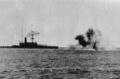 HMS Nile проходит мимо гибнущего HMS Victoria