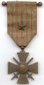 Военный крест со звездой. Аверс.