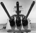 Носовые 152-мм/47 орудия Mark 16 на крейсере USS Oklahoma City
