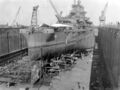 USS Idaho в сухом доке, в мае 1945, после атаки камикадзе