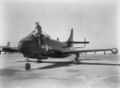 Chance Vought F6U-1 Pirate на стоянке аэродрома.