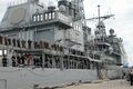 Yorktown в одном из портов. На палубе крейсера виден экипаж.