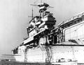 Вид сбоку на пришвартовавшийся в Хэмптон-Роудс USS Yorktown